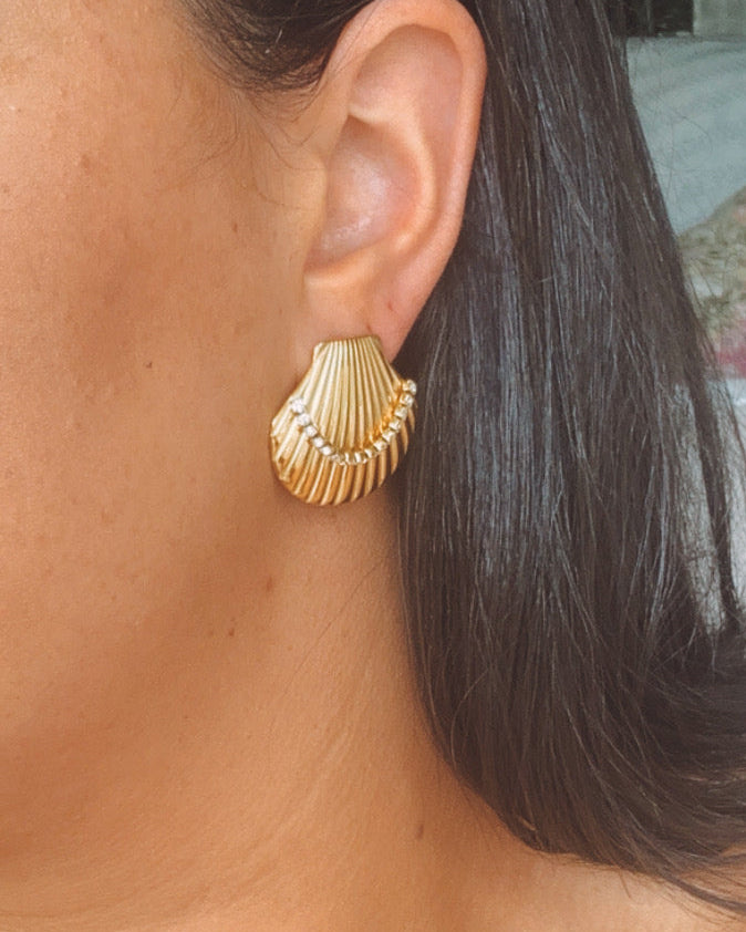 Halo Shell Statement Stud Earrings 18k Gold