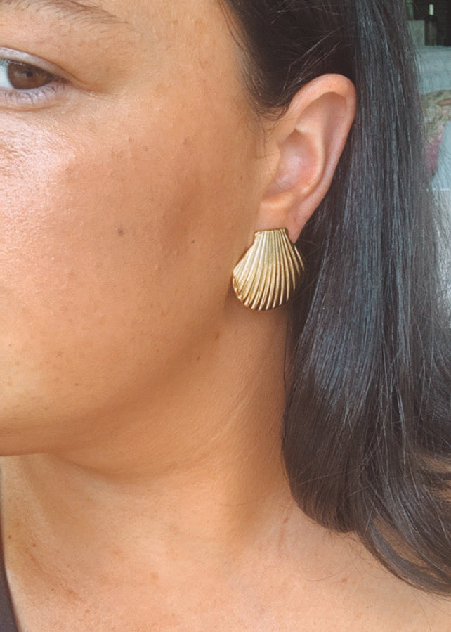 Paradiso Shell Statement Stud Earrings 18k Gold