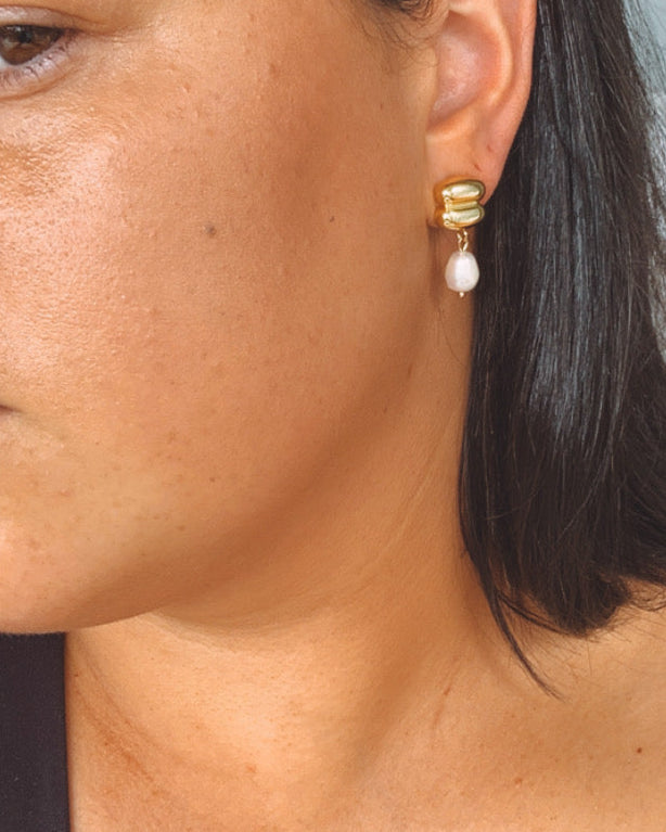 Pearla Statement Stud Earrings 18k Gold