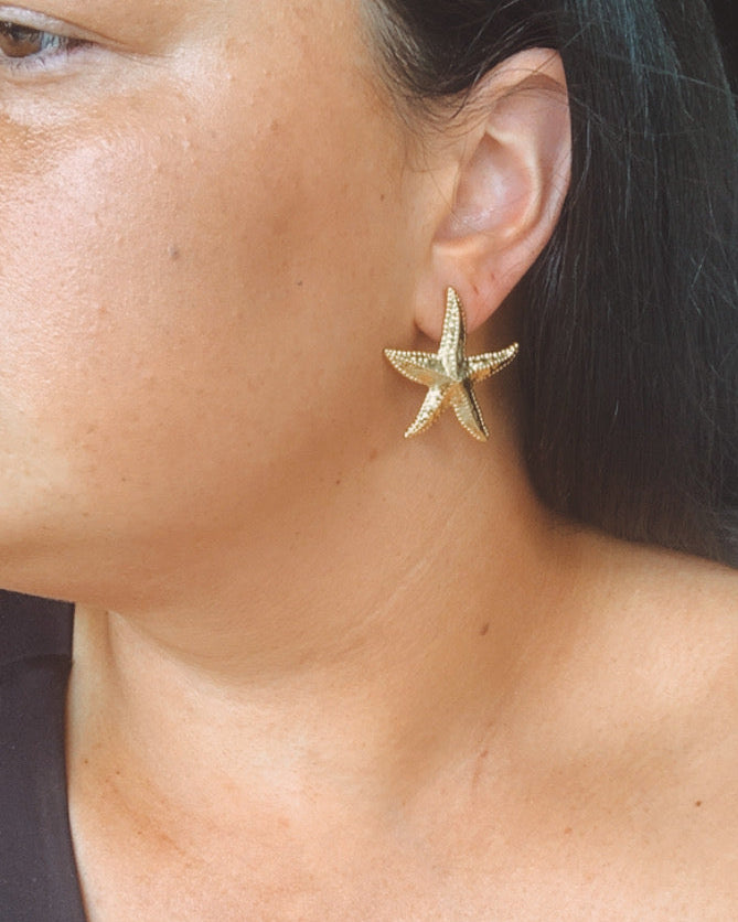 Saylor Starfish Statement Stud Earrings 18k Gold