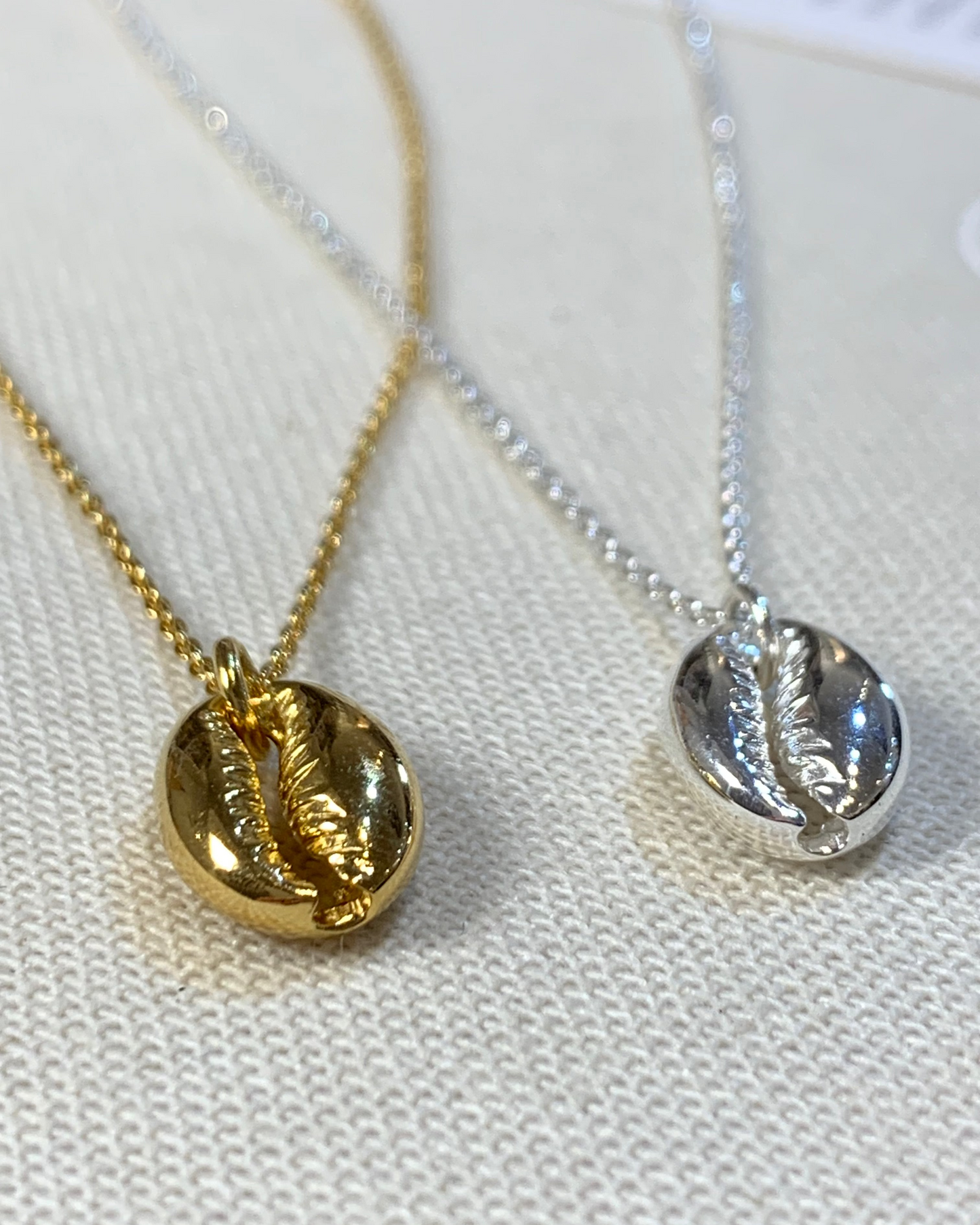 Oasis Cowrie Shell Necklace 18k Gold