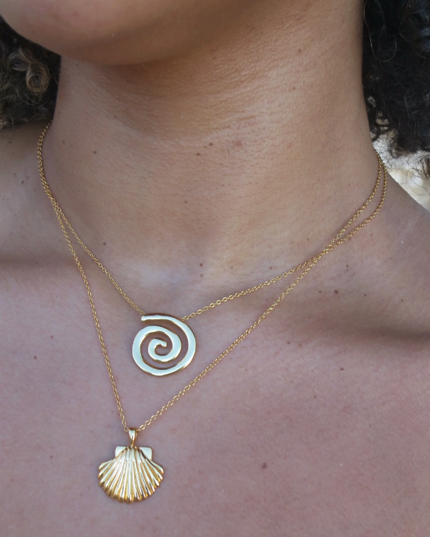 Sun Shell Necklace 18k Gold