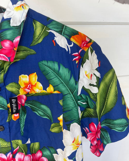 Mens Island Shirt made in Fiji available at Loloma Living in Tamborine Mountain. Various styles available in store.