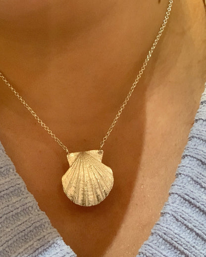 Siren Scallop Shell Pendant Necklace