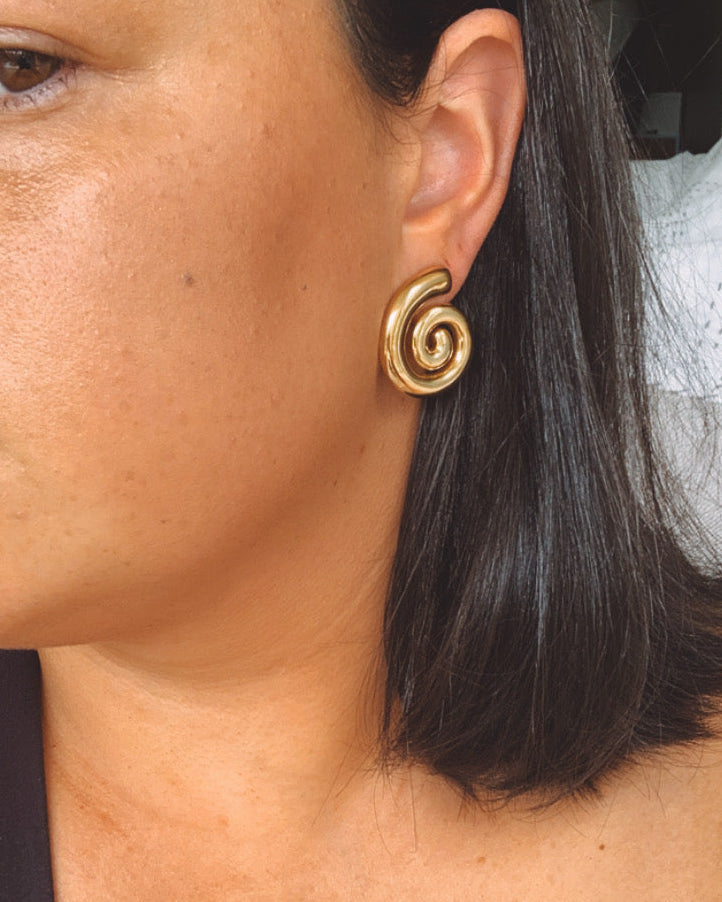 Tides Statement Stud Earrings 18k Gold