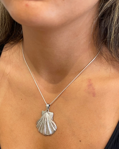 Lions Paw Shell Pendant Necklace Sterling Silver