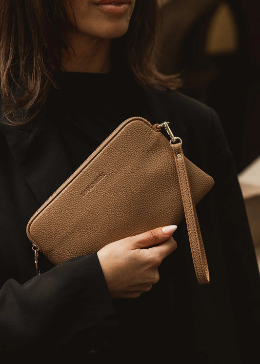 Poppy Clutch Purse in Honey by Louenhide
