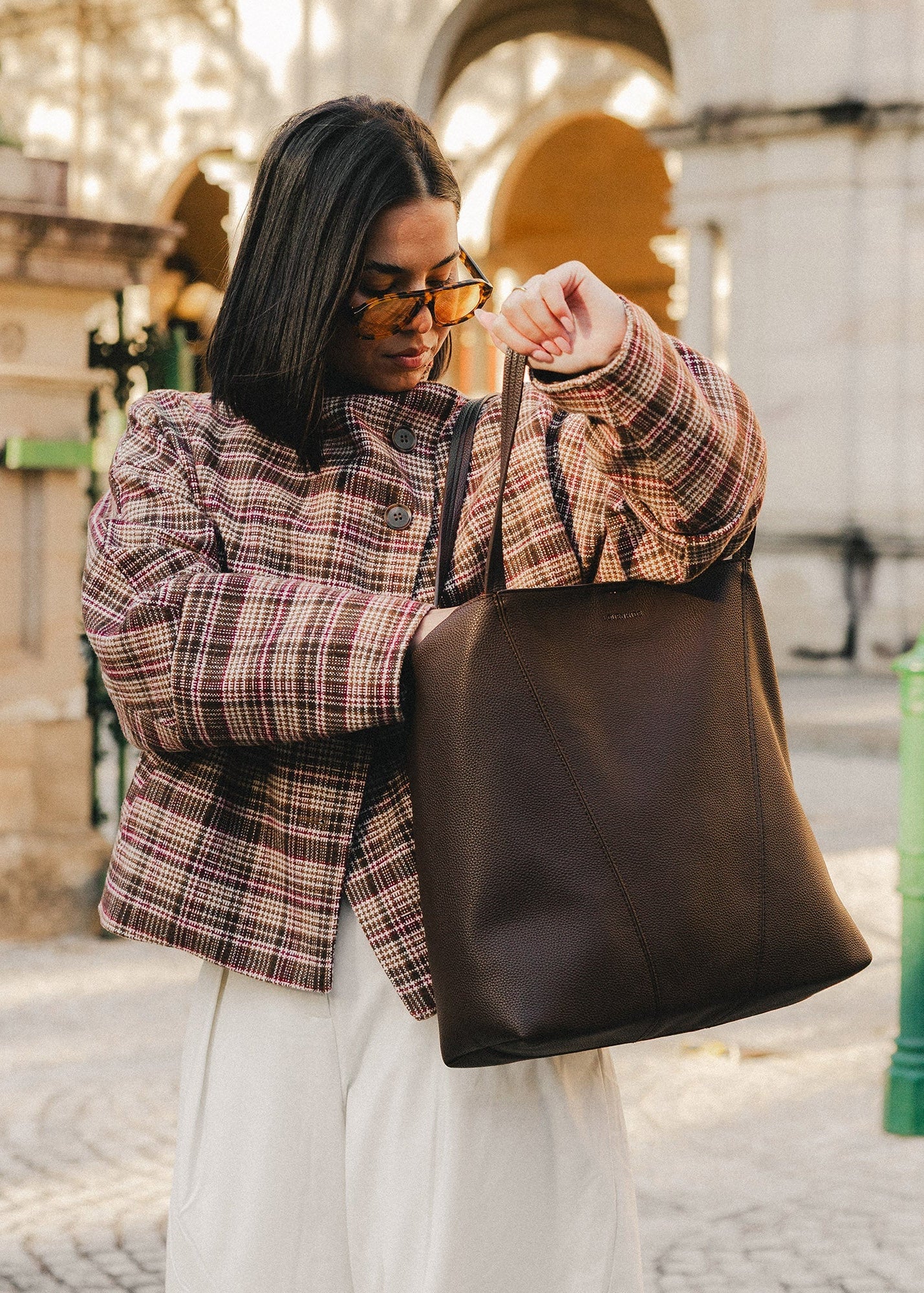 Colby Tote Bag in Chocolate