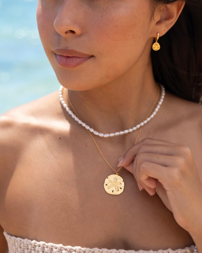 Sand Dollar Necklace 18k Gold