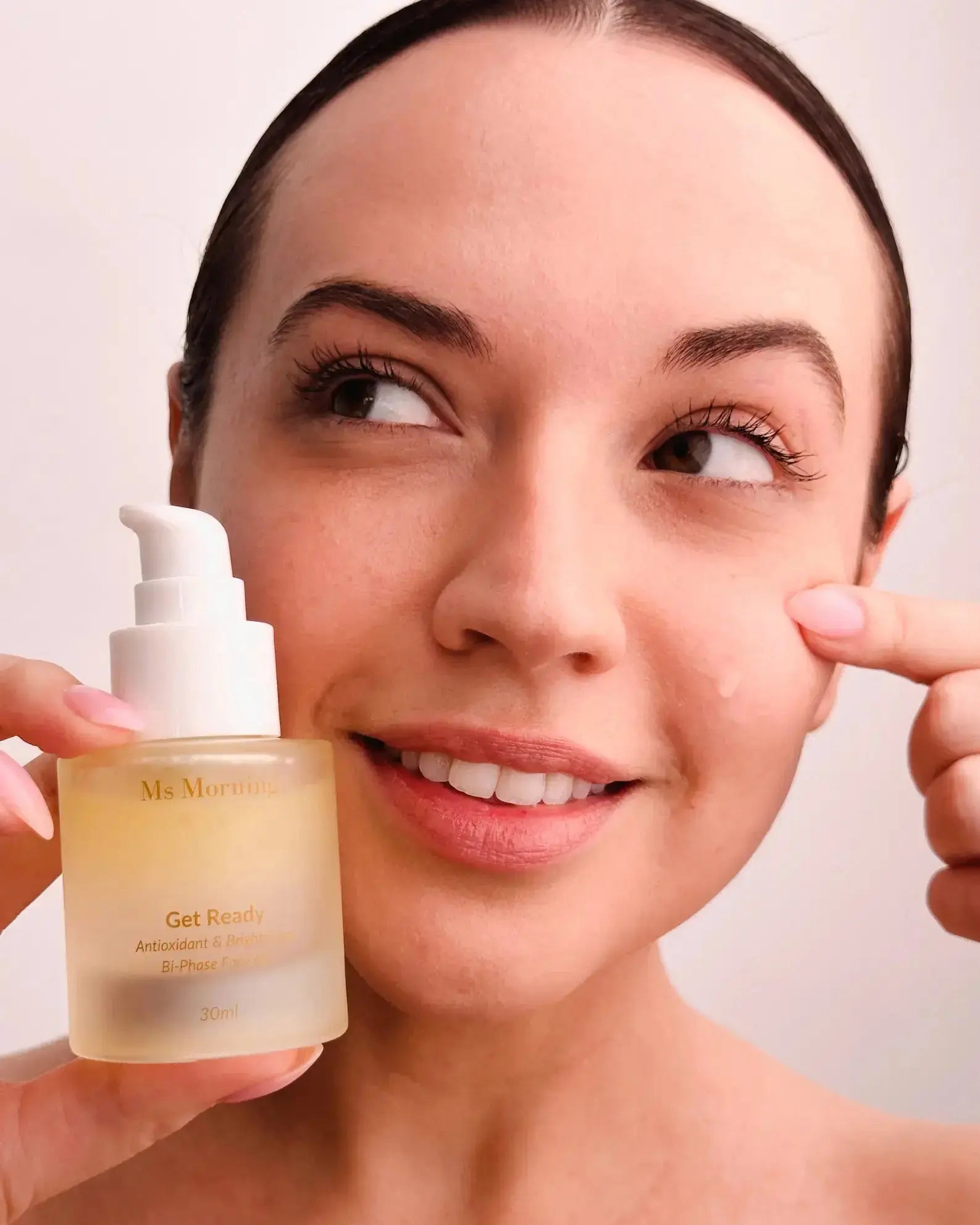 Hydrating antioxidant oil for smooth radiant complexion by Ms Morning. Try the Get Ready Antioxidant & Brightening Bi-Phase Face Oil. Korean skincare made in Australia.