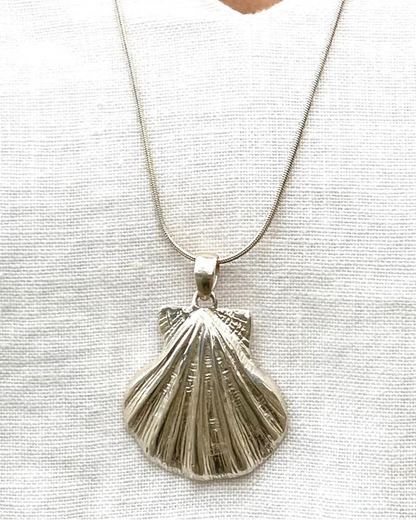 Lions Paw Shell Pendant Necklace Sterling Silver