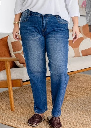 Jordyn Relaxed Fit Jeans