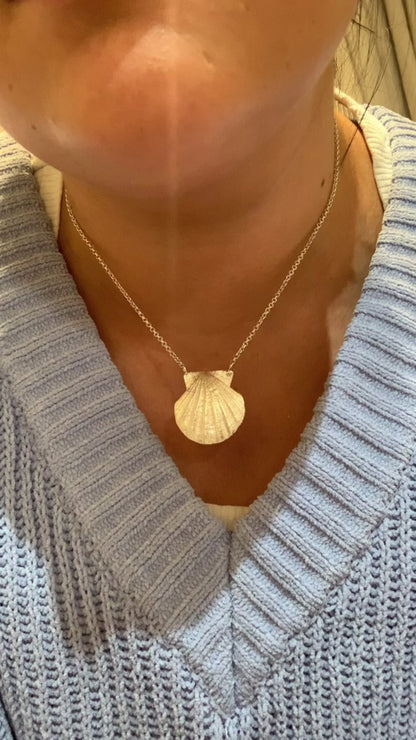 Siren Scallop Shell Pendant Necklace